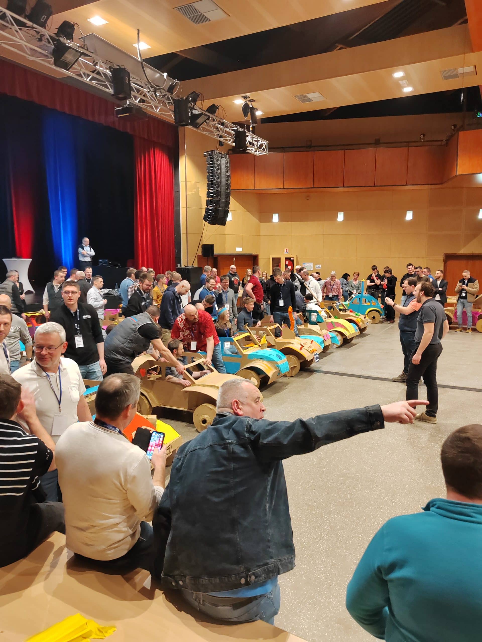 activité construction voiture en carton